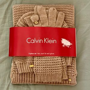 Calvin Klein - Hat, Scarf & Tech Glove